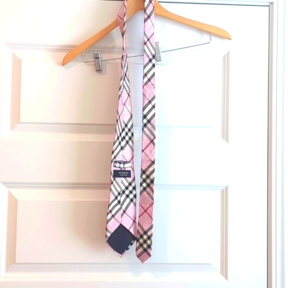 Burberry Black Label Pink and Black Checkered Tie L57 - Picture 1 of 10